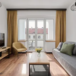 Norwida With Balcony Downtown By Renters Apartament