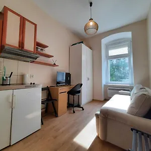 Krotkoterminowy Kat Apartament